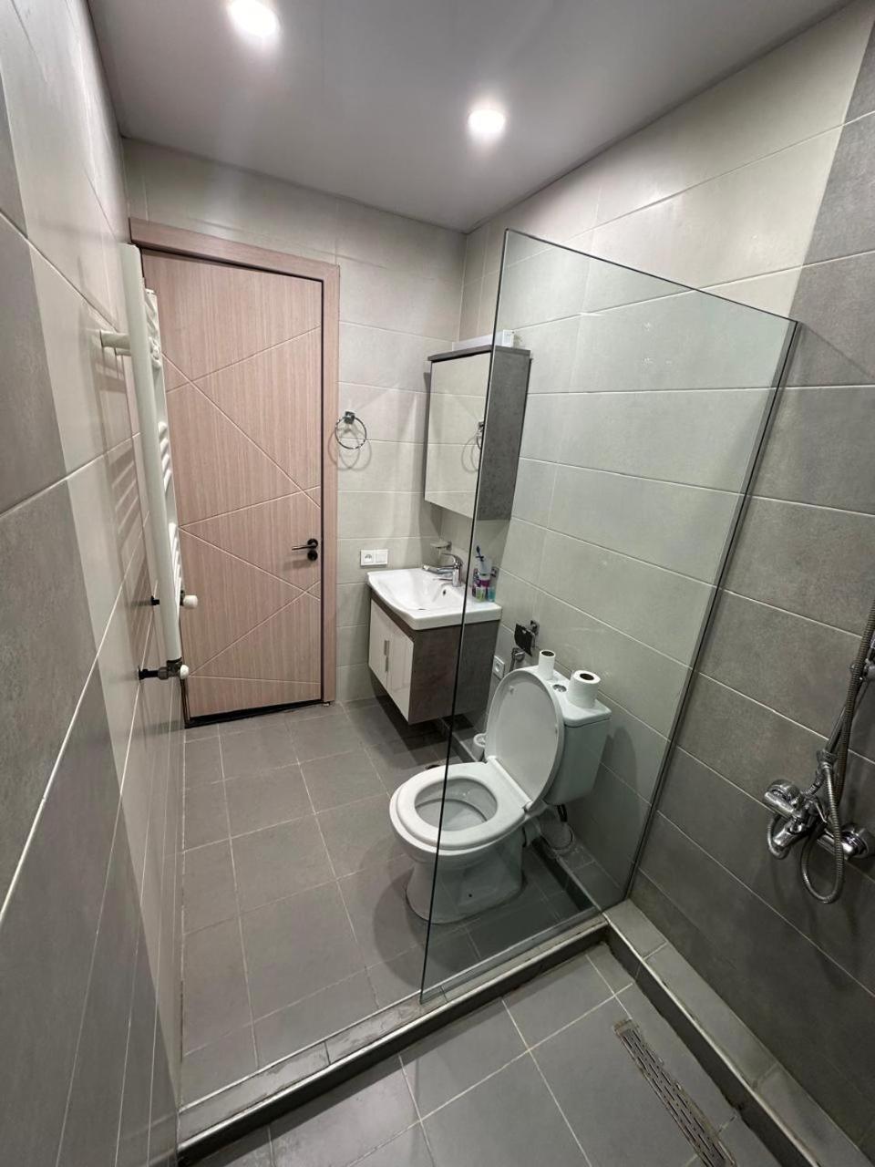 Apartment In The Center Tbilisi Exteriör bild