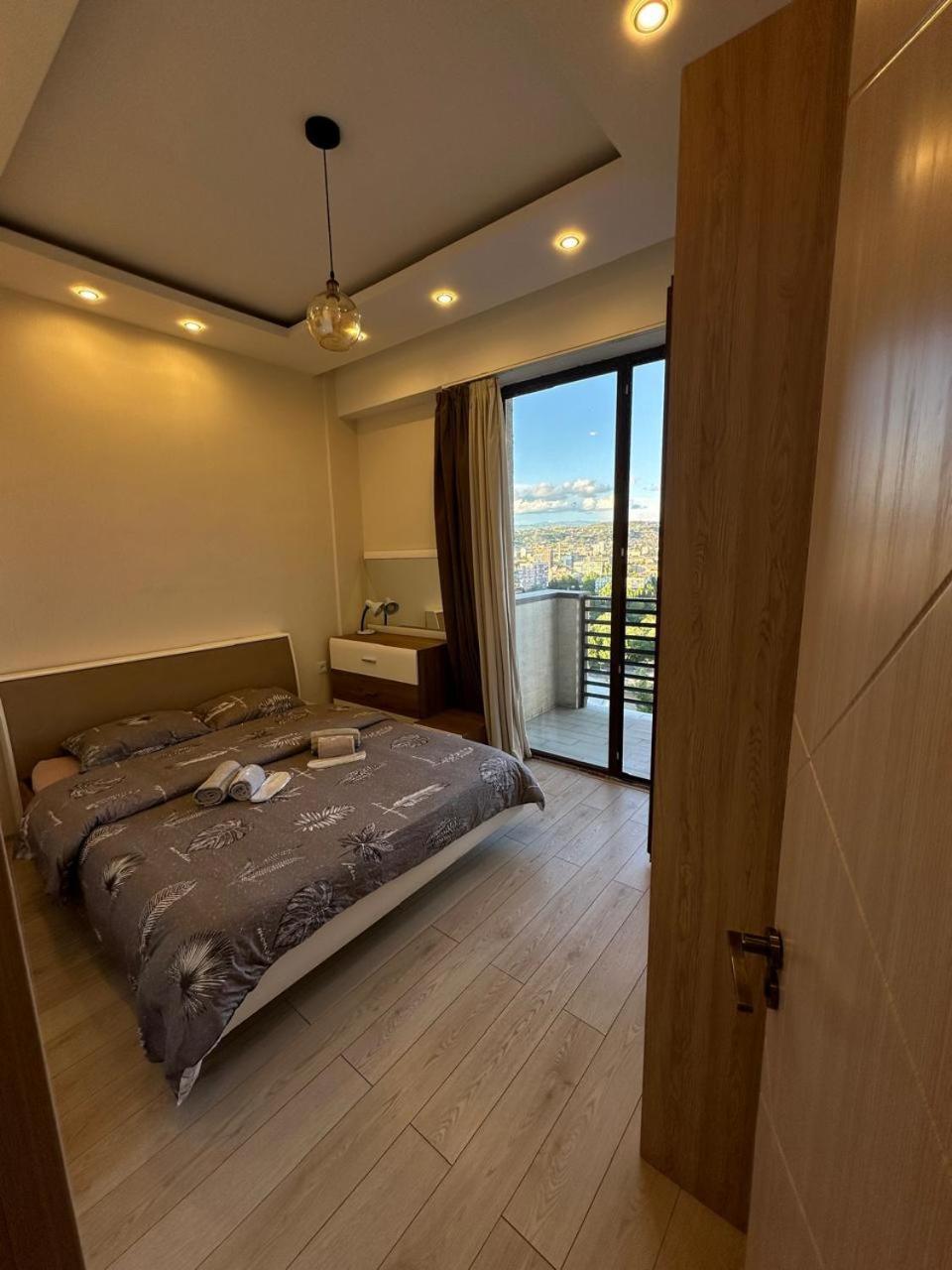 Apartment In The Center Tbilisi Exteriör bild