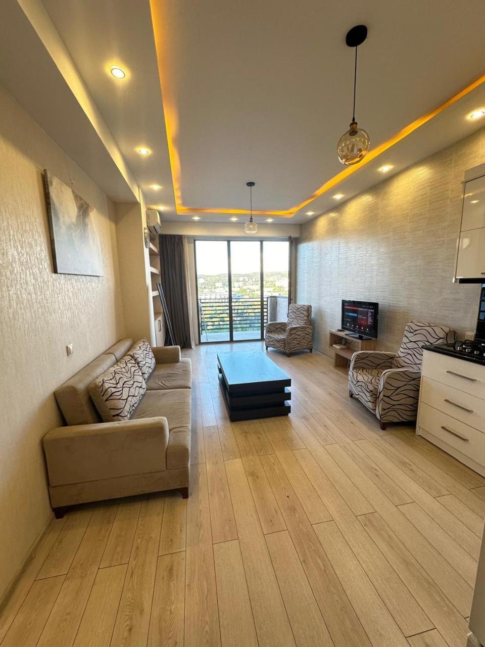 Apartment In The Center Tbilisi Exteriör bild
